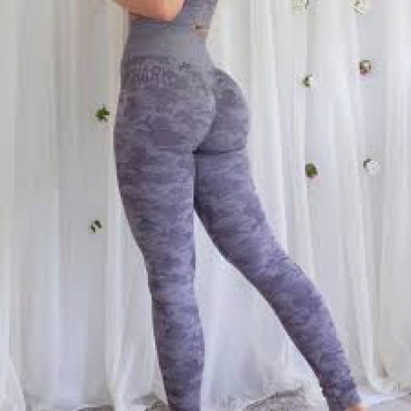 Gymshark Lavender Camo Adapt Set - Picture 2 of 5